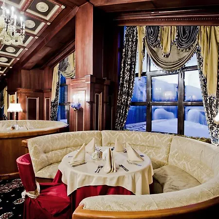 Bron House Villa *